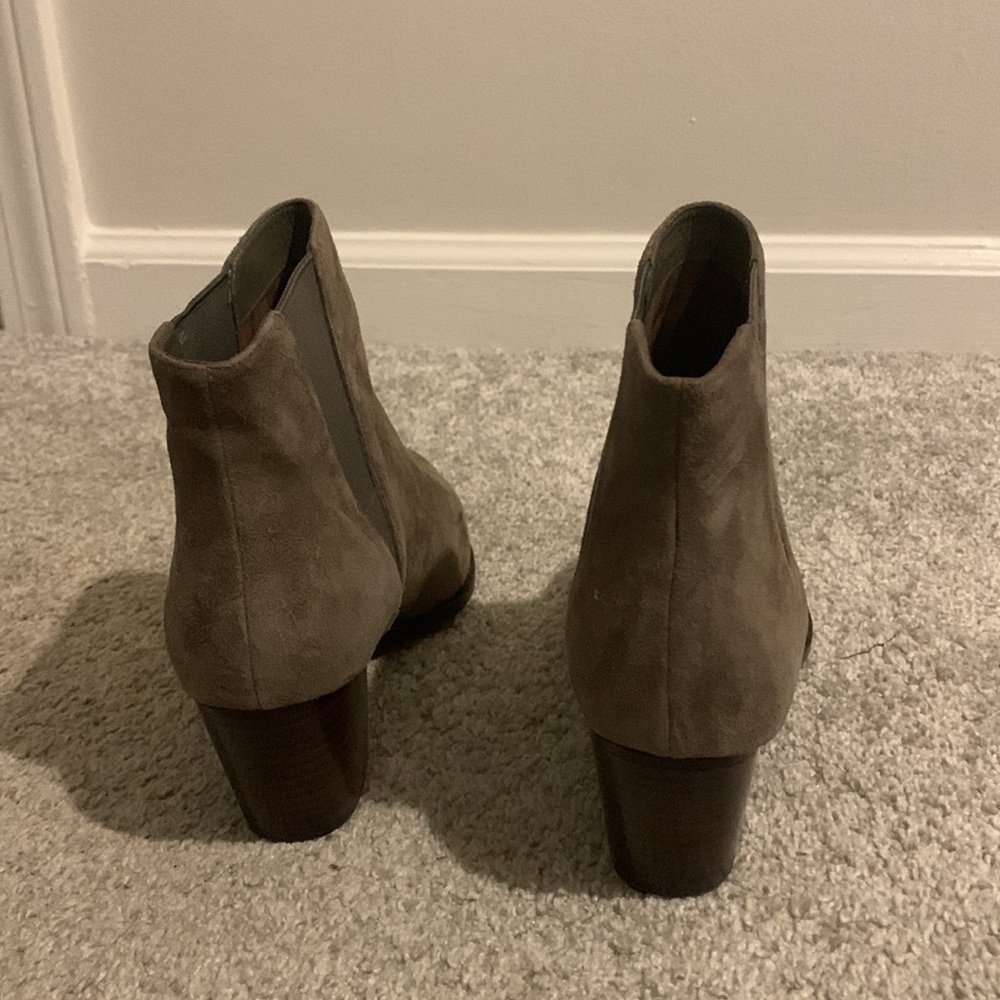 Brand new taupe suede booties